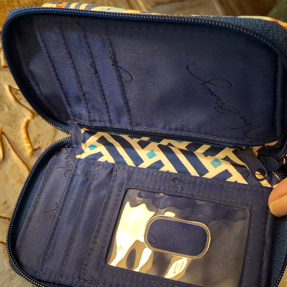 New Vera Bradley Quilted Summer Cottage Zip Around Wristlet Wallet. - Picture 8 of 11